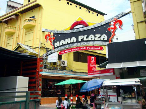 Nana Plaza Sign